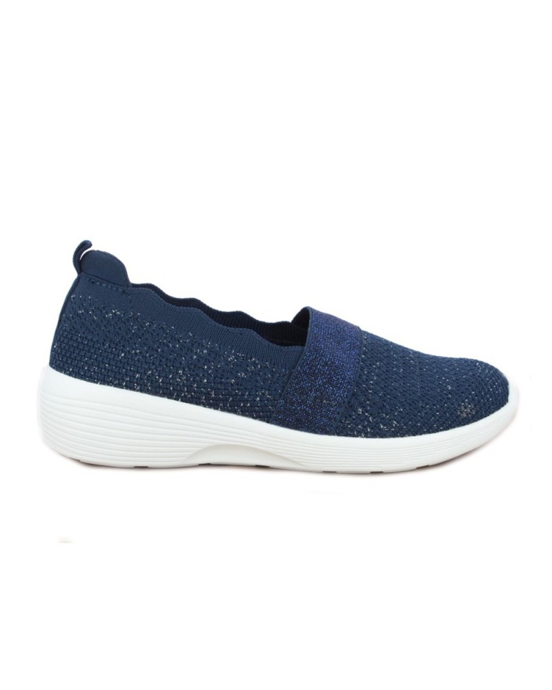 Sportliche Frau Camping Doctor Cutillas 39503
