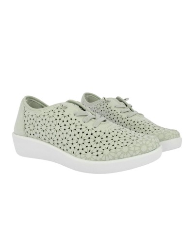 Sporty English Woman Doctor Cutillas Iconic 38472