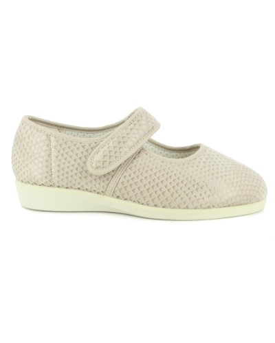 Mercedes Woman Doctor Cutillas 10608