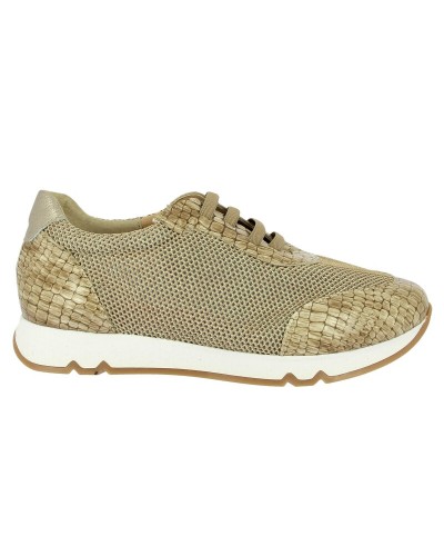 Sportliche englische Frau Doctor Cutillas 82557