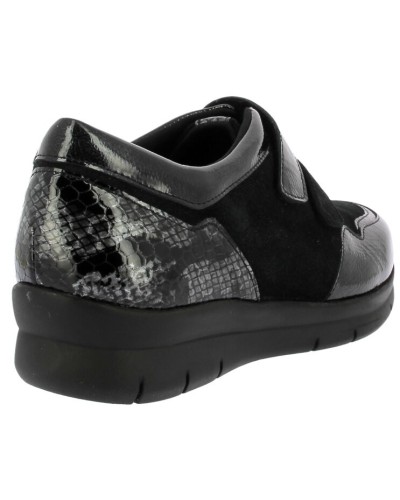 Mulher de sapato esportivo Doctor Cutillas 75607