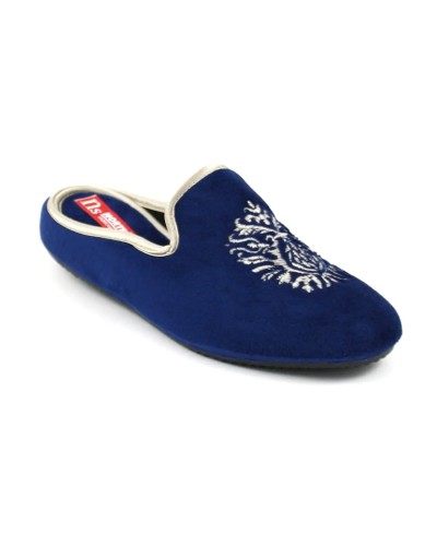 Northern Woman House Sneaker 7-35-25