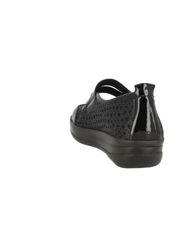Mercedes Woman Doctor Cutillas 50730
