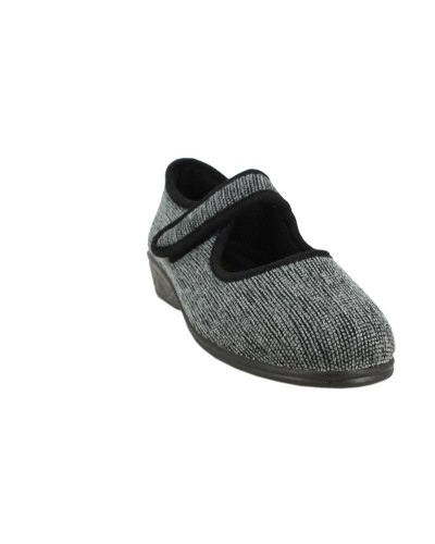 Mercedes Woman Doctor Cutillas 777a