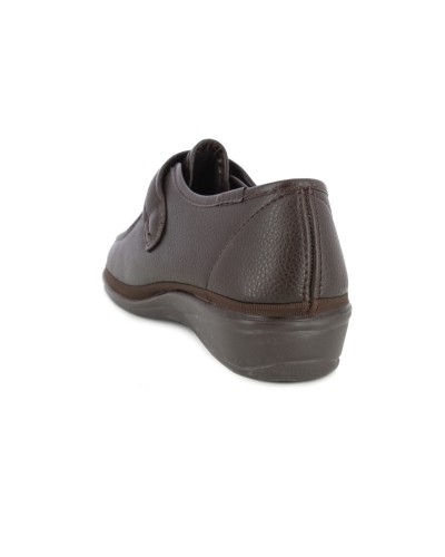 Sneaker rua mulher médico cutillas780
